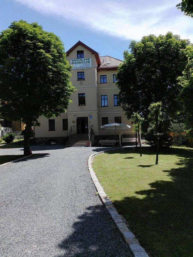 Willa Pod Gwiazdami & Spa Kudowa Zdroj Exterior photo
