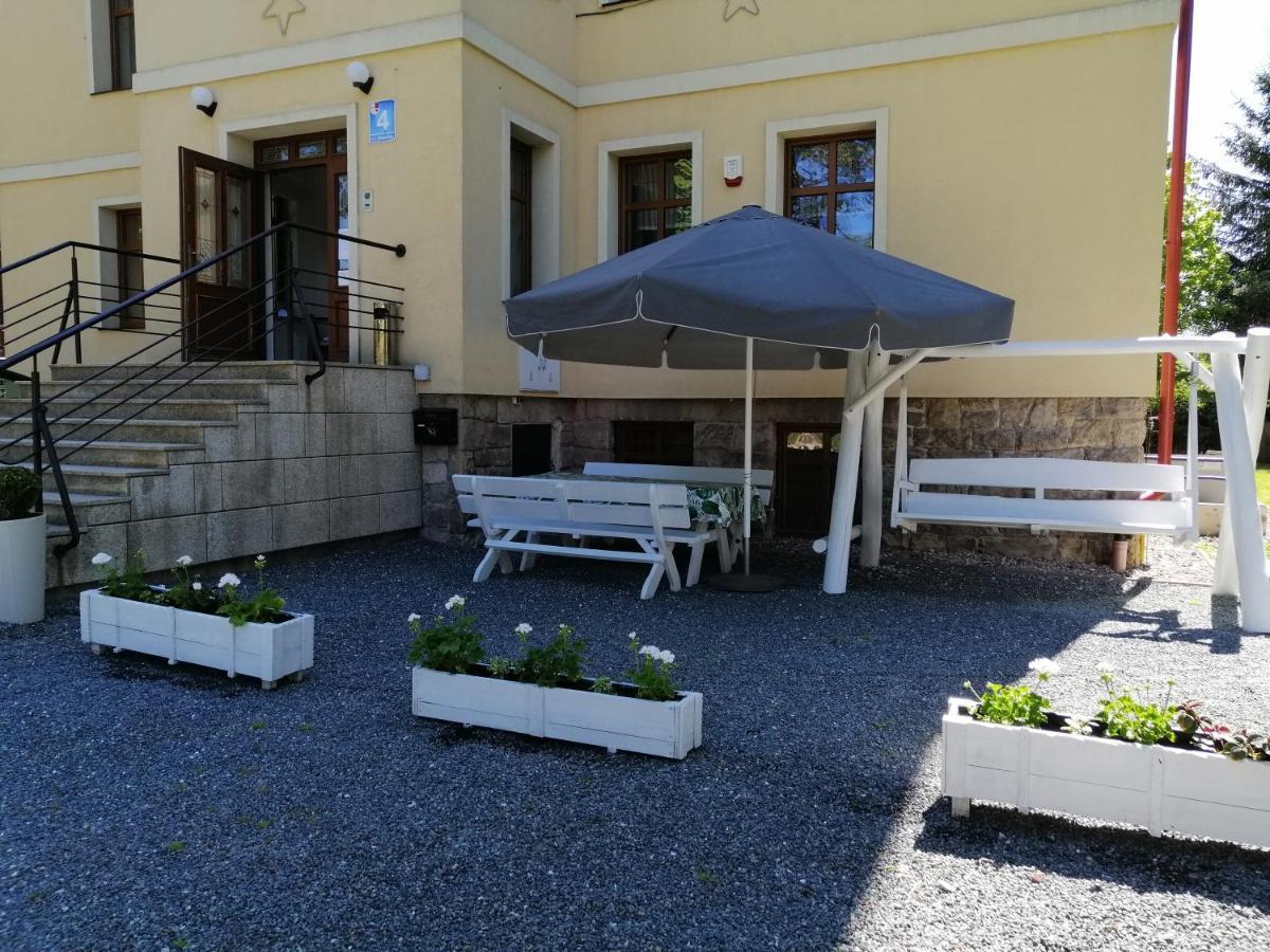 Willa Pod Gwiazdami & Spa Kudowa Zdroj Exterior photo